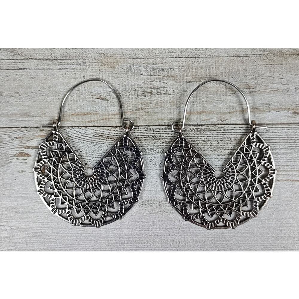 Silver Tone Filigree Chandelier Dangle Earrings Boho Retro Hook Womens